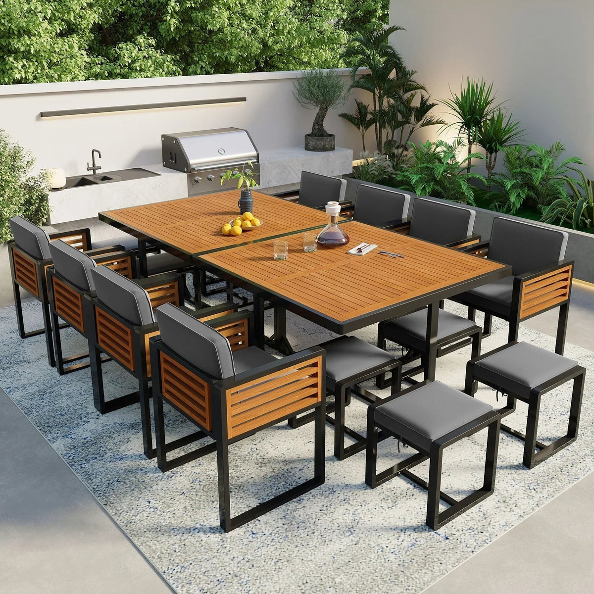 Ensemble repas de patio de 18 pièces en bois d’acacia, 8 chaises rembourrées, 8 poufs et 2 tables carrées