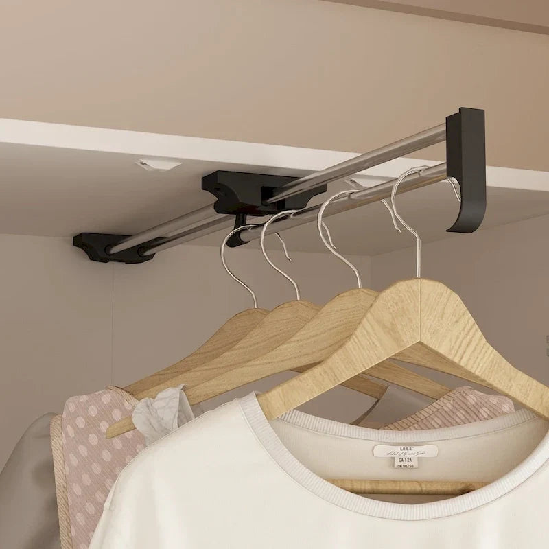 Kleiderschrank mit Spiegel und verstellbarem Kleiderstangenbereich, platzsparend