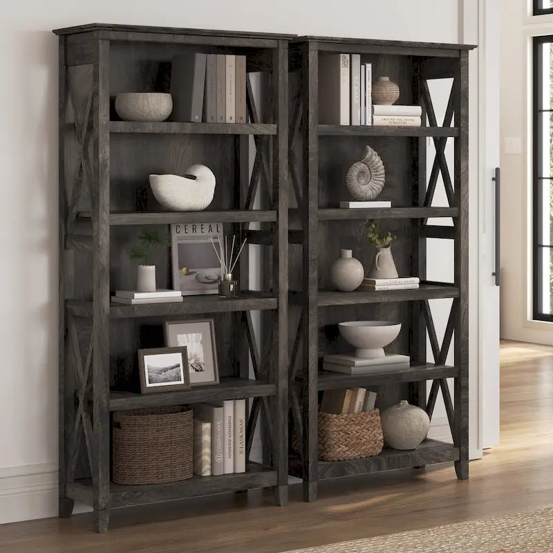Boekenkast met 5 planken uit de Key West-serie van Bush Furniture