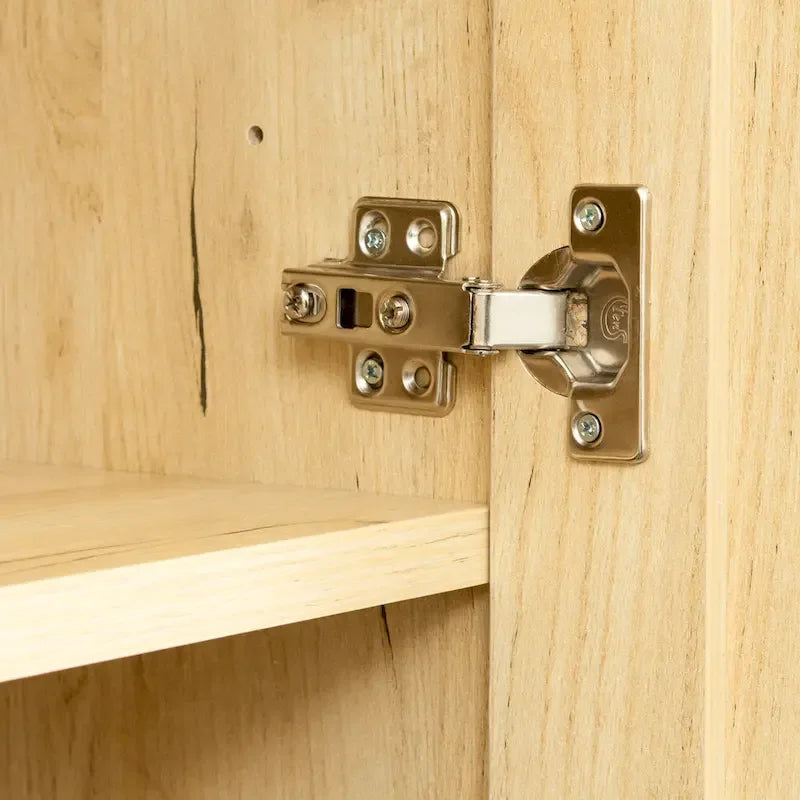 Hoher Kleiderschrank mit 3 Einlegeböden