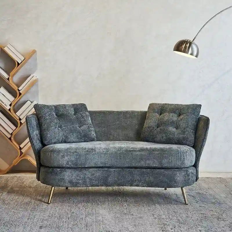 Gepolstertes Sofa mit goldfarbenen Metallbeinen, Club-Zweisitzer für Wohn- und Lesezimmer, Schlafzimmer, Apartment, kleine Räume und Wohnheime