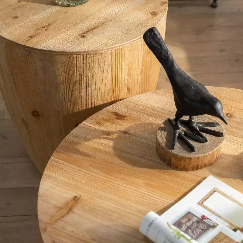 Ronde salontafel met opbergruimte in retrostijl, gemaakt van hout, geschikt voor de woonkamer, eetkamer of kantoor.