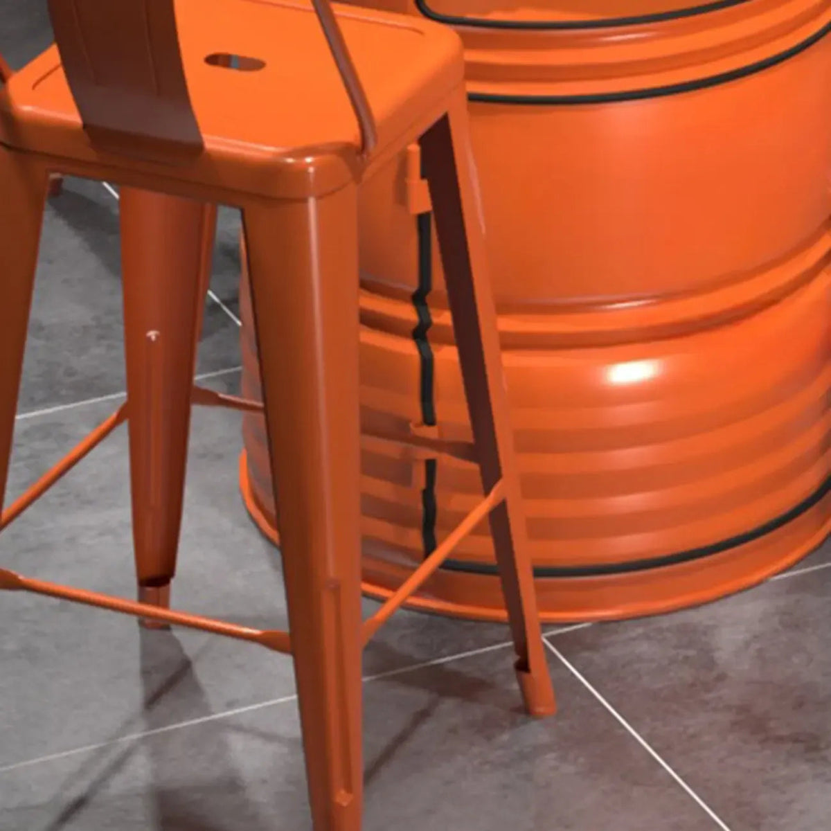 Industrielle schwarze und orangefarbene Metallfass-Tische mit Stauraum