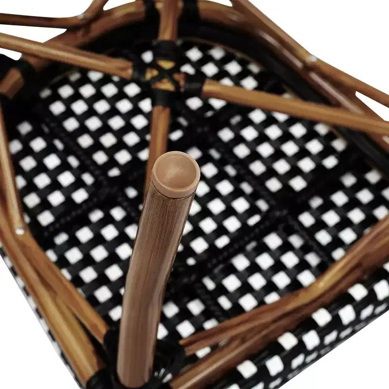 Flash Furniture Lourdes Bistro-Stapelstuhl im Thonet-Stil für den gewerblichen Innen- und Außenbereich, PE-Rattan und Aluminiumgestell