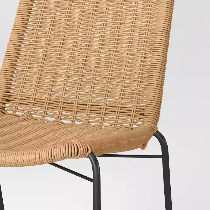 Set di 4 sedie da pranzo impilabili in vimini senza braccioli per patio, marroni - Threshold?