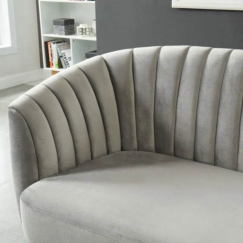 Albany zeitgemäßes Samt-Mikrofaser-Loveseat mit Knopfheftung von Silver Orchid