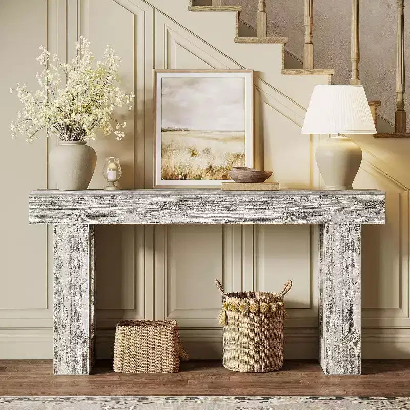 Landelijke consoletafel van 63, rechthoekige houten accenttafel in verweerd wit voor entree, hal en woonkamer.