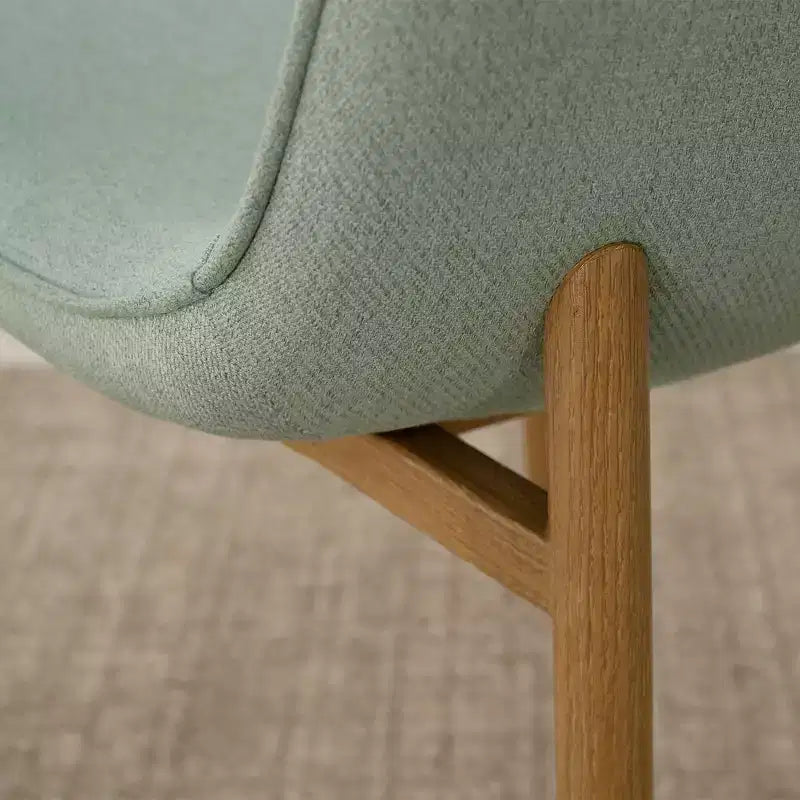 Ensemble de salle à manger rond 5 pièces, table à piètement central de 37 avec plateau effet bois et chaises courbes rembourrées, style moderne-Panipeachy