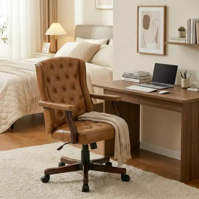 Sedia da ufficio direzionale con design a schienale alto e funzione girevole per l'ufficio domestico