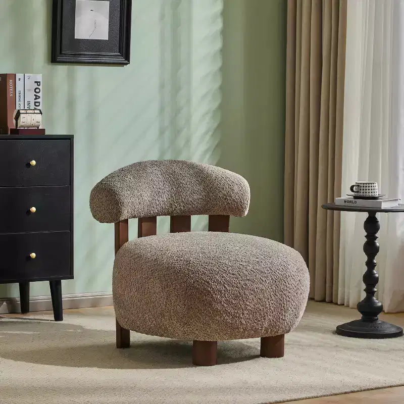 Poltrona d'accento Christopher Knight Home Gareth in legno moderno con rivestimento bouclé
