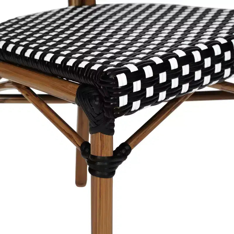 Flash Furniture Lourdes Bistro-Stapelstuhl im Thonet-Stil für den gewerblichen Innen- und Außenbereich, PE-Rattan und Aluminiumgestell