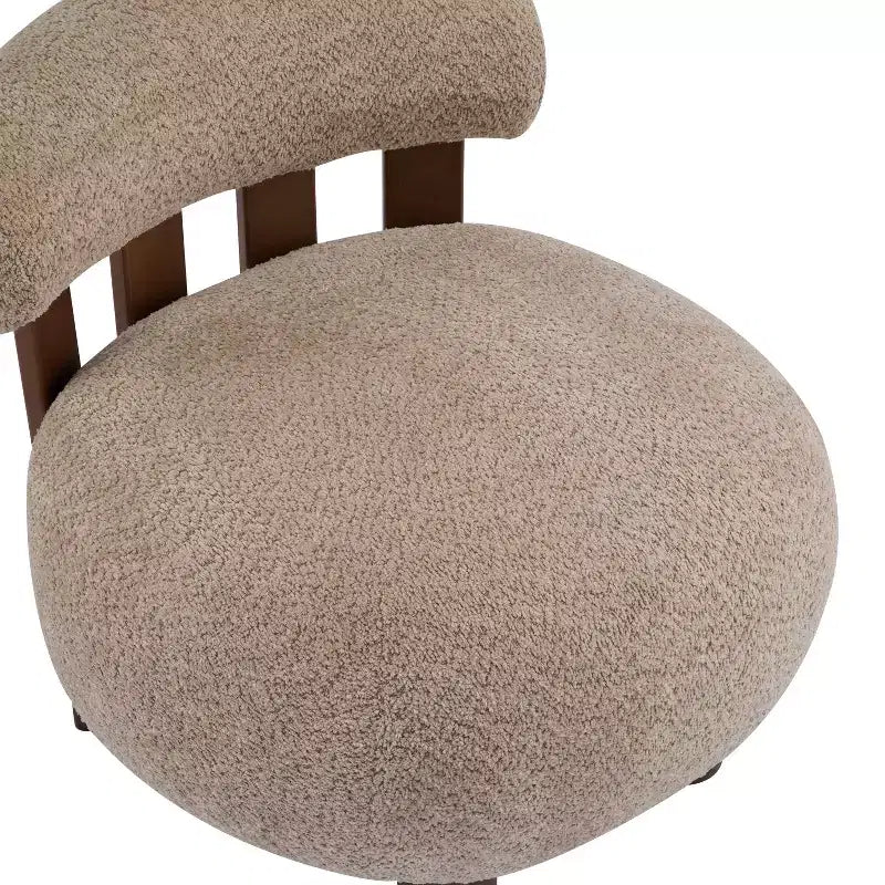 Poltrona d'accento Christopher Knight Home Gareth in legno moderno con rivestimento bouclé