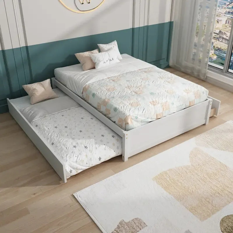 Tweepersoonsbed met onderschuifbed voor een eenpersoonsmatras en twee lades