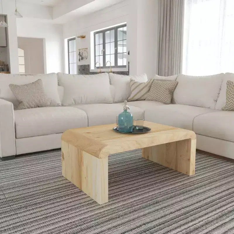 Couchtisch „Royal Hampton“ aus handgefertigtem, naturbelassenem Akazienholz mit rechteckiger, geschwungener Wasserfallkante, 36 Zoll
