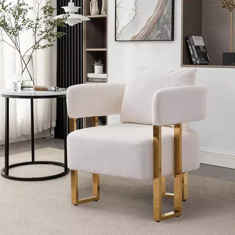 Set van 2 moderne gestoffeerde fauteuils met gouden metalen poten voor woonkamer, slaapkamer of kantoor