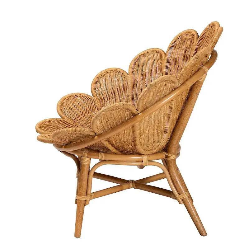 Blossom Akzentstuhl in Blumenform aus honigfarbenem Rattan im Boho-Stil