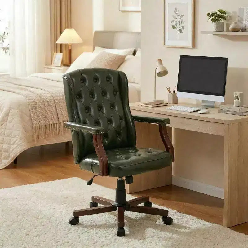Sedia da ufficio direzionale con design a schienale alto e funzione girevole per l'ufficio domestico