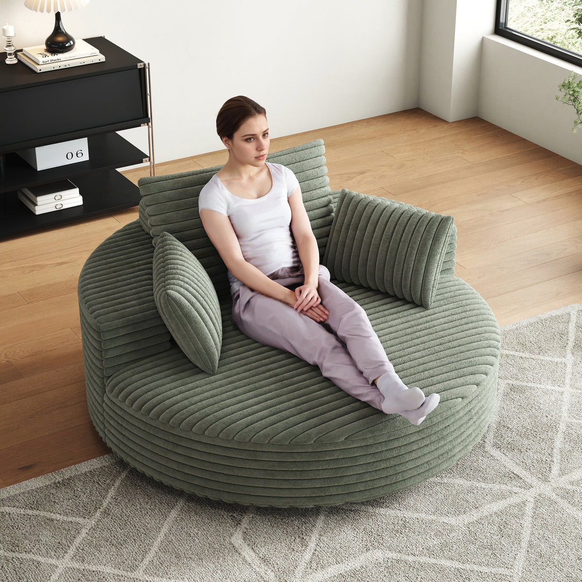Einzelsessel mit Cord-Chenille-Bezug und Schaumstoffpolsterung, drehbar