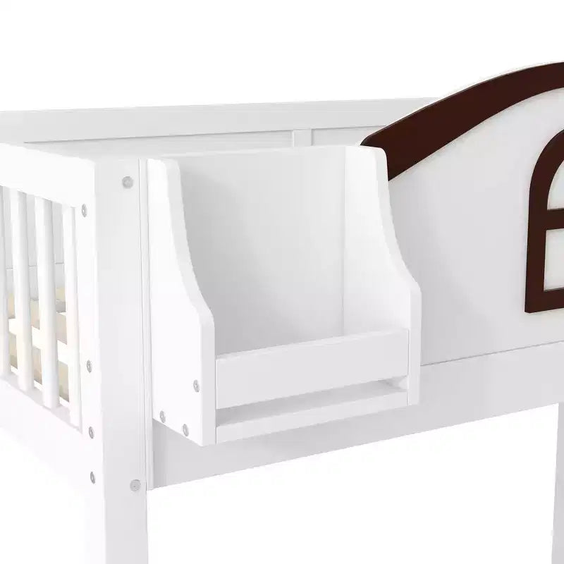 Stapelbed met een twijfelaar boven een tweepersoonsbed, met glijbaan, planken, opbergtreden en kledingkast voor de kinderkamer