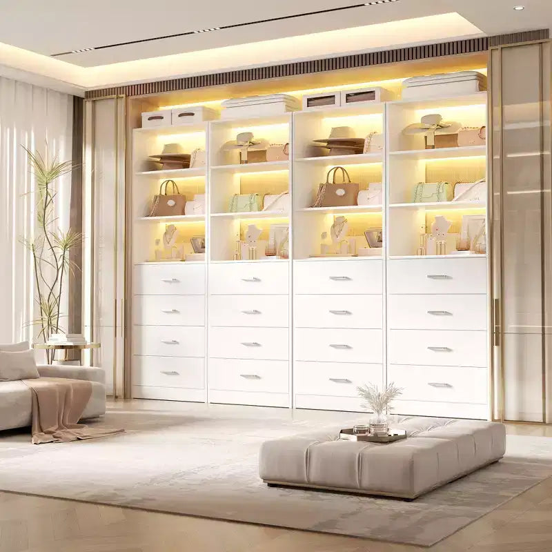 Schrank-Organisationssystem mit Holzschubladen und Regalen