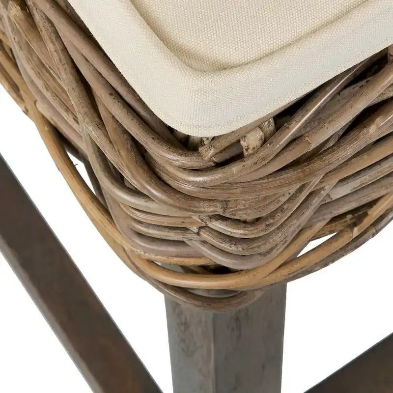 Rattan-Hocker mit Kissen in Grau-Waschoptik von East at Main
