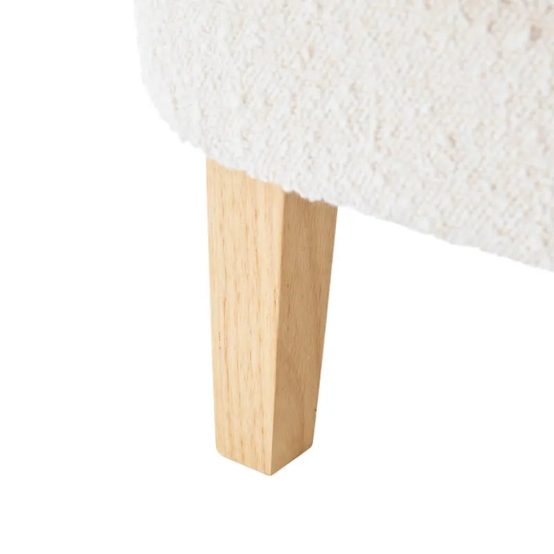 Fauteuil club en bouclé couleur amande avec clous décoratifs, par Christopher Knight Home