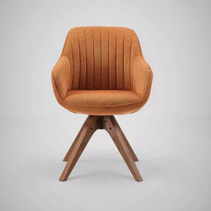 Poltrona girevole d'accento Art Leon in tessuto confortevole con gambe in legno massello di rovere