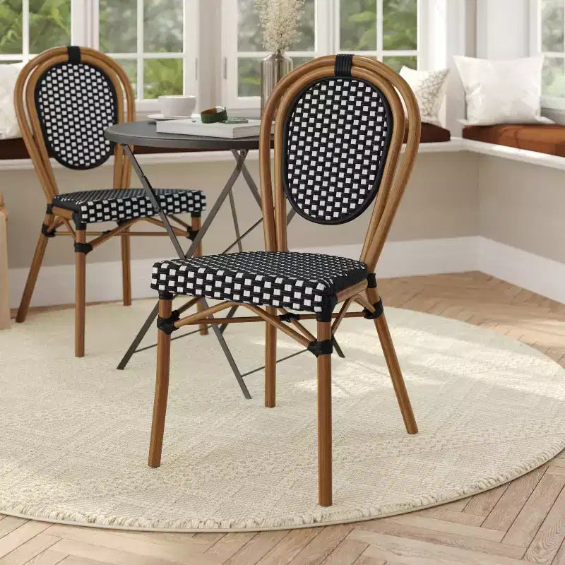 Flash Furniture Lourdes Bistro-Stapelstuhl im Thonet-Stil für den gewerblichen Innen- und Außenbereich, PE-Rattan und Aluminiumgestell