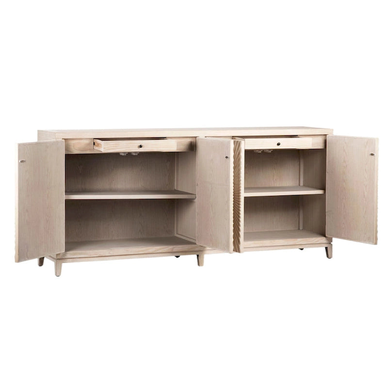 Isabelle Sideboard, 79 Zoll, Kiefer in heller Waschoptik, 4 Türen mit handgeschnitzten Sonnenstrahlmustern