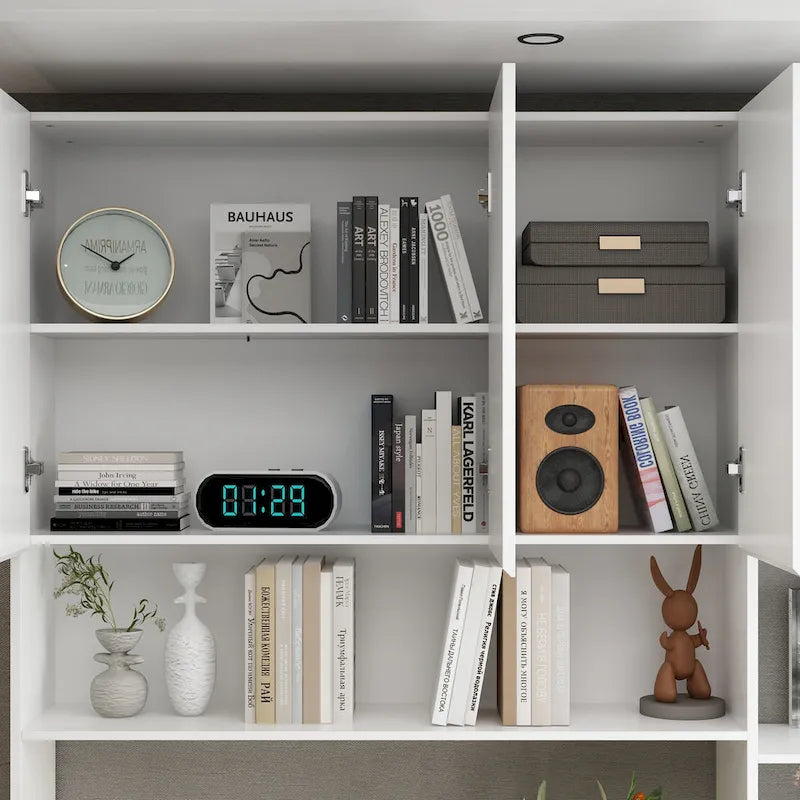Bureau moderne spacieux blanc pour deux personnes, pour le jeu et le travail