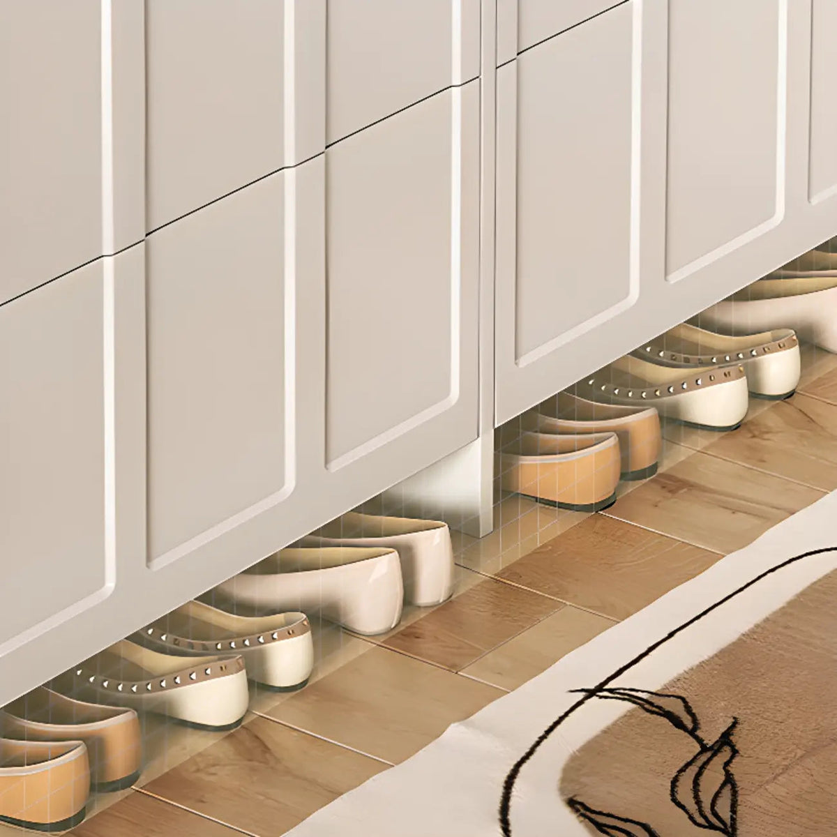 Smalle witte houten schoenenkast met klepdeuren en 3 niveaus