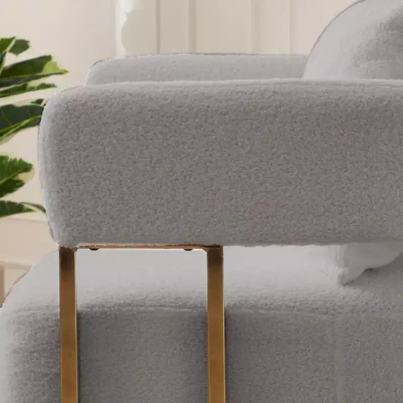 Set van 2 moderne gestoffeerde fauteuils met gouden metalen poten voor woonkamer, slaapkamer of kantoor