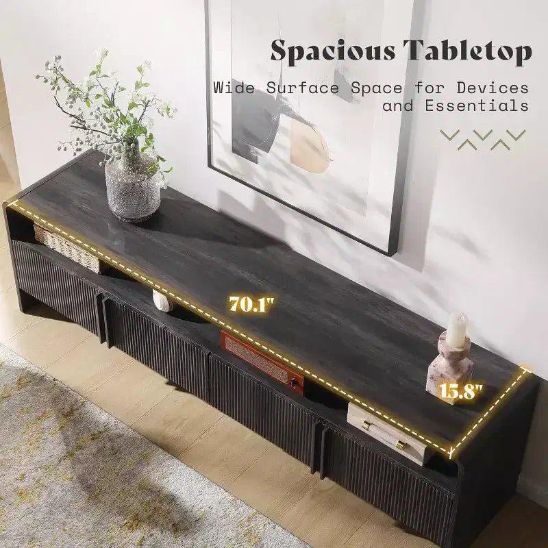 AMERLIFE Meuble TV moderne de 70 au design cannelé avec placards de rangement, pour téléviseurs jusqu'à 80, meuble de divertissement en bois, console multimédia pour le salon