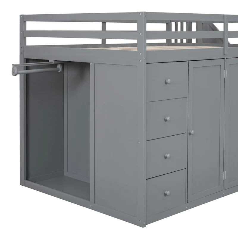 Graues Hochbett aus Massivholz mit Kleiderschränken, Schubladen und Treppe mit Stauraum