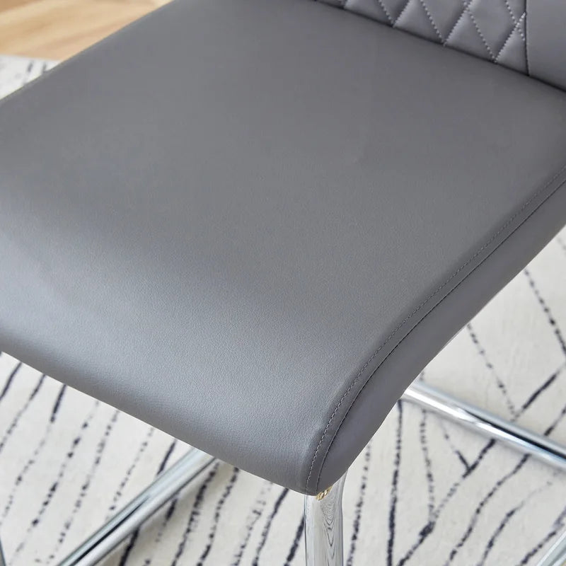 Ensemble de table à manger moderne en verre trempé avec piètement en U à motif marbré et chaises rembourrées de similicuir