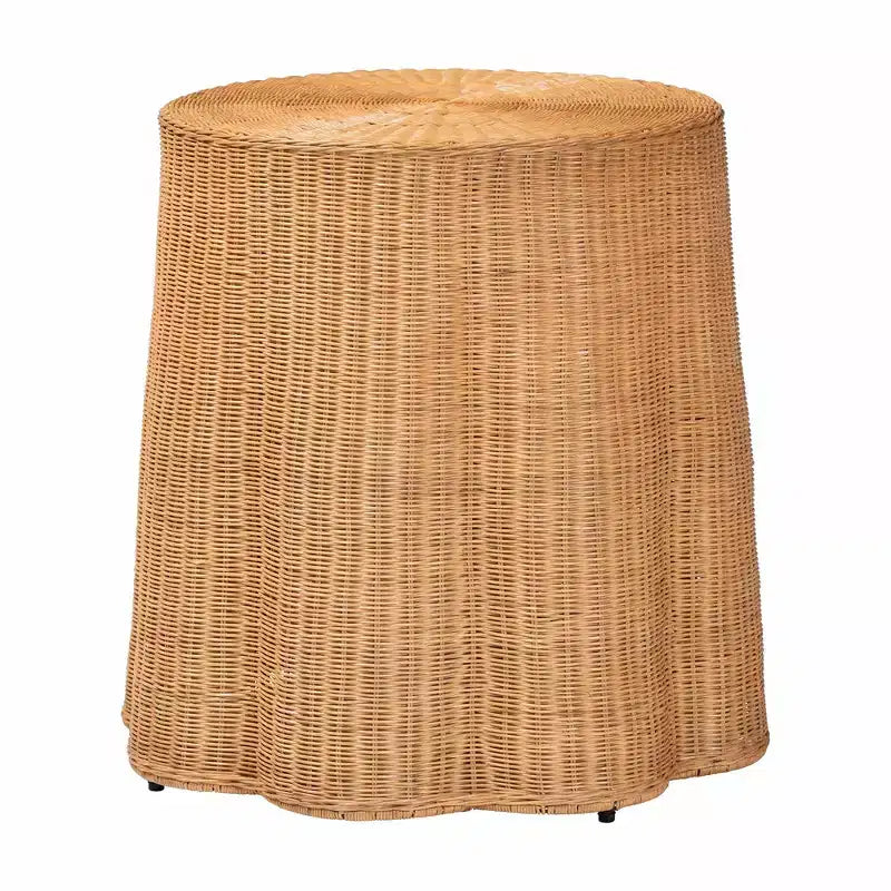 bali & pari Palm Beistelltisch aus Rattan im Boho-Stil, honigfarben und muschelförmig