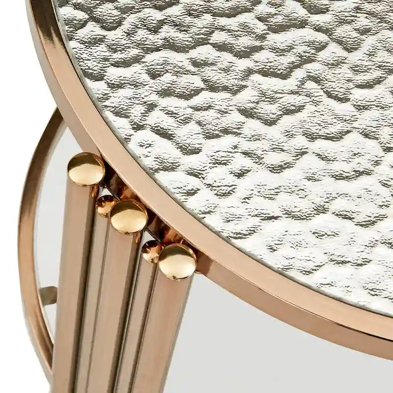 Table Bruges à plateau en verre texturé et finition or champagne avec étagère, par iNSPIRE Q Bold