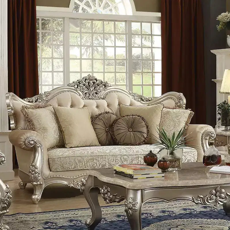 Canapé Bentley 88, tissu/champagne - Acme Furniture : style victorien, capitonné, accoudoirs roulés