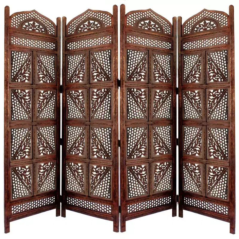 Paravent traditionnel en bois à quatre panneaux Benzara, avec détails sculptés à la main, marron antique