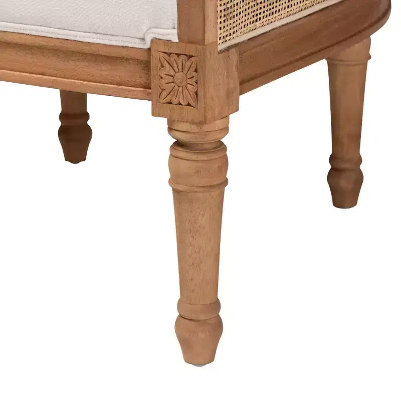 Poltrona decorativa in tessuto e legno bali & pari Elizette