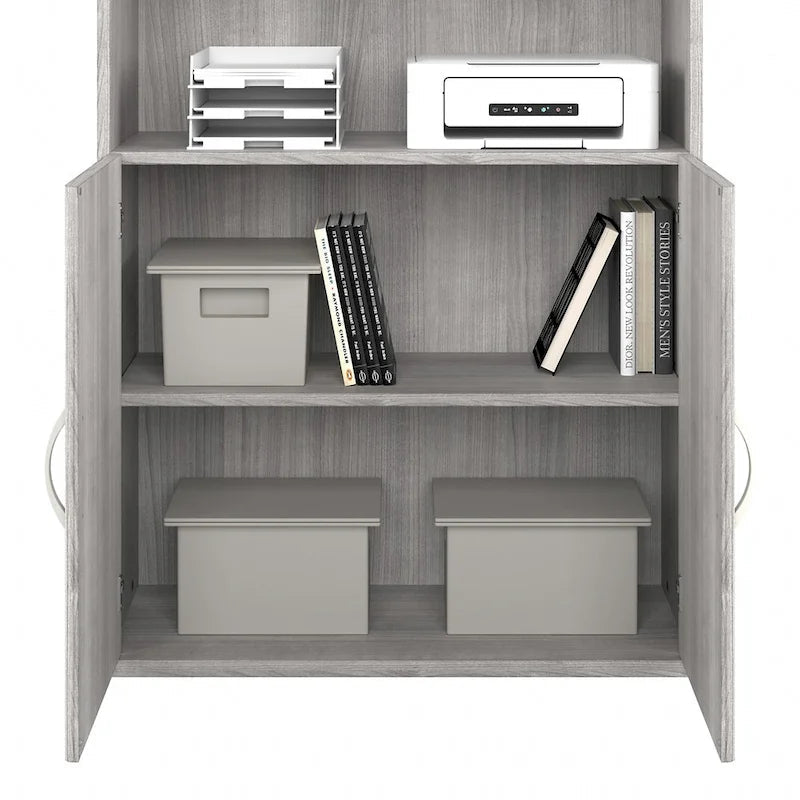 Hoge boekenkast met 5 planken en deuren