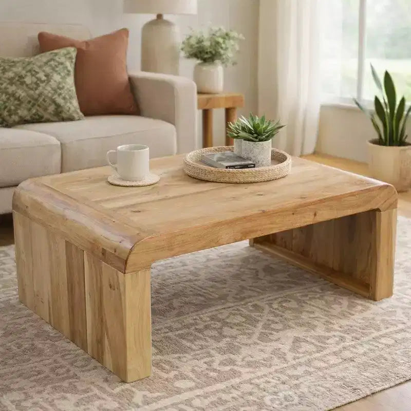 Couchtisch „Royal Hampton“ aus handgefertigtem, naturbelassenem Akazienholz mit rechteckiger, geschwungener Wasserfallkante, 36 Zoll