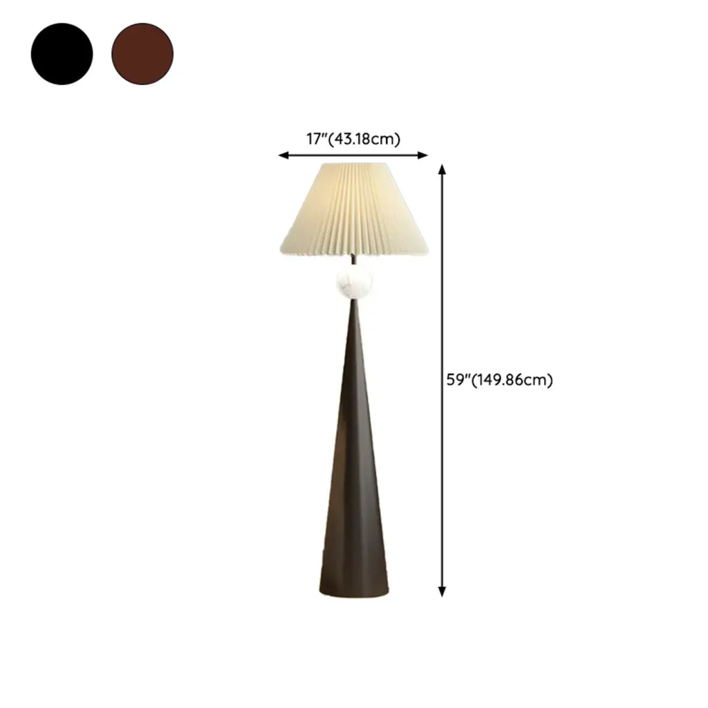 Moderne metalen vloerlamp met taps toelopende voet en stoffen kap