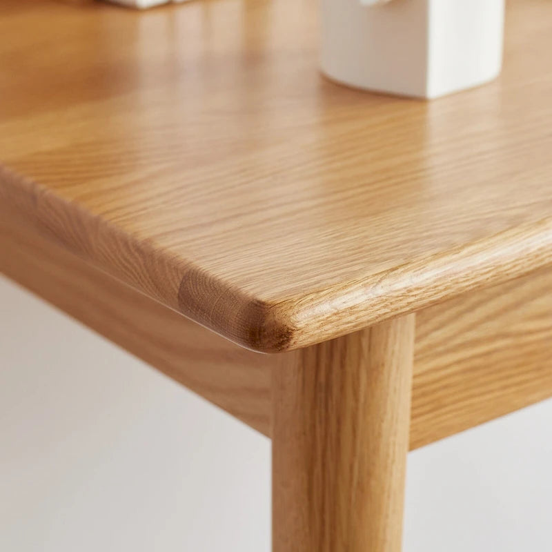 Bureau van massief hout met lade voor de primaire leefruimte