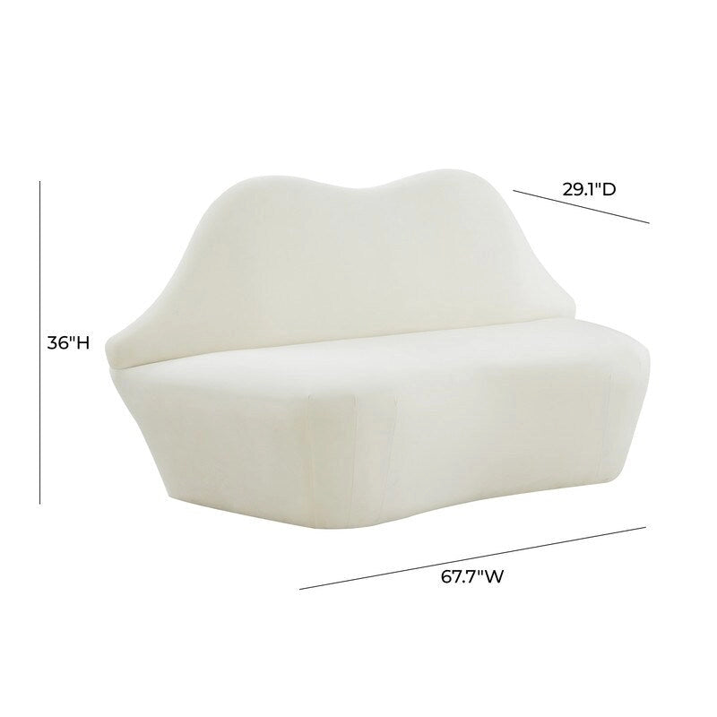 Lips Samtsofa - 67.7W x 29.1D x 36H