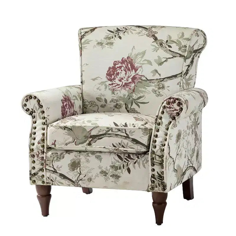 Poltrona tradizionale in legno Araceli, rivestita in tessuto floreale, con schienale alto ad ali e finiture a borchie| ART OF LIVING DESIGNS