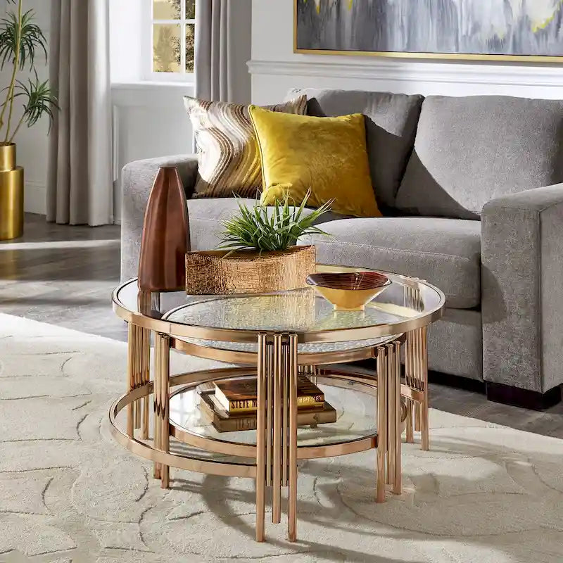 Table Bruges à plateau en verre texturé et finition or champagne avec étagère, par iNSPIRE Q Bold