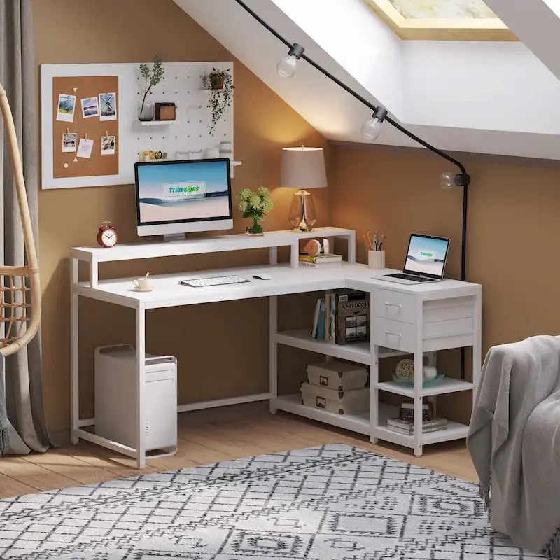 Schreibtisch in L-Form mit Schublade, Eckschreibtisch fürs Homeoffice mit Ablagefächern und Monitorständer, rustikaler PC-Schreibtisch für kleine Räume
