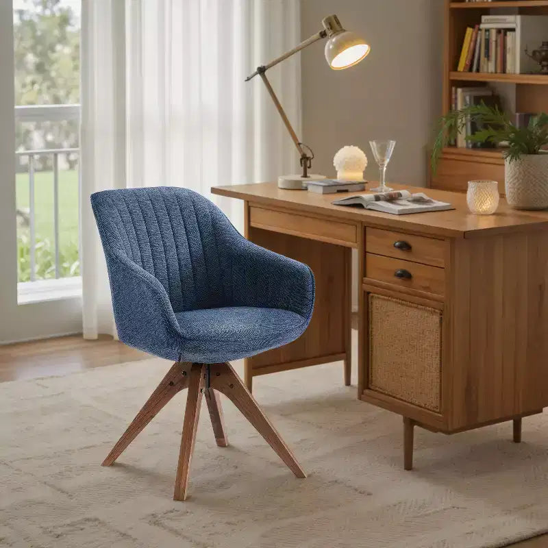 Art Leon comfortabele draaibare fauteuil van stof met poten van massief eikenhout