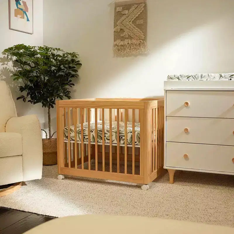 Lettino convertibile Babyletto Yuzu 8 in 1 con kit di conversione per tutte le fasi